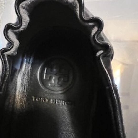 Iconic NWOT Tory Burch Black Leather Soft Flats Never Worn Size 7 1/2 Medium - Picture 3 of 8